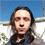 Profesor de Lenguaje y Comunicación realiza clases online